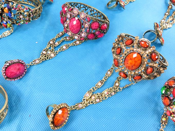 vintage-armor-slave-bracelet-1c