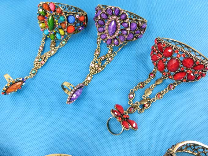 vintage-armor-slave-bracelet-1d