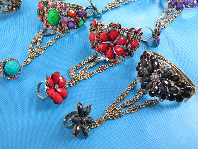 vintage-armor-slave-bracelet-1i