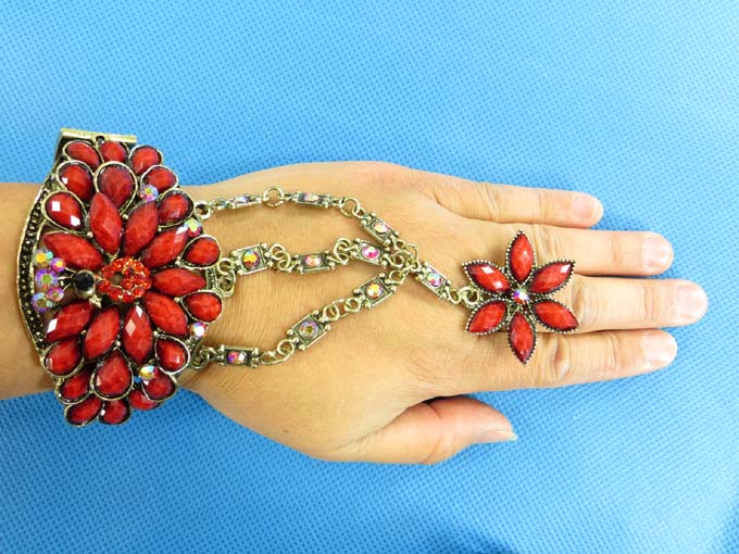 vintage-armor-slave-bracelet-1l