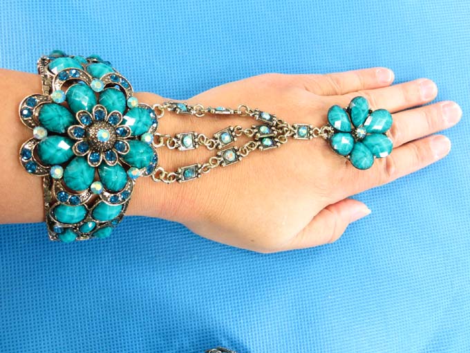 vintage-armor-slave-bracelet-1m