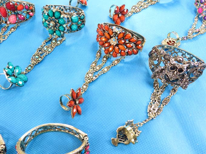 vintage-armor-slave-bracelet-1q