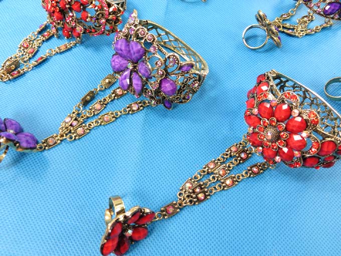 vintage-armor-slave-bracelet-1w