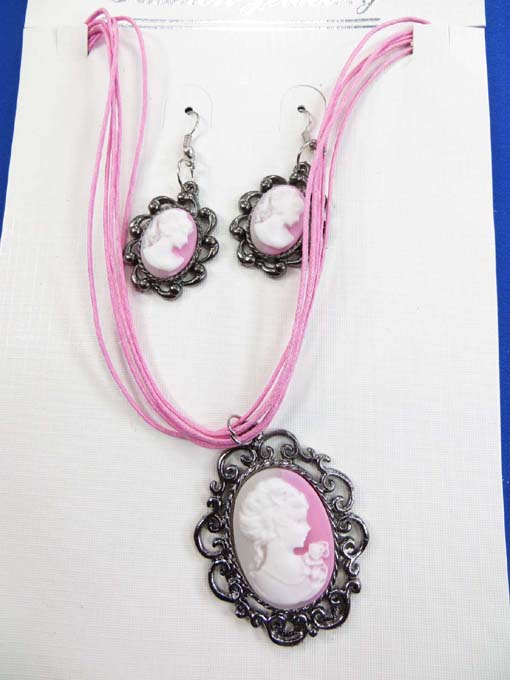 vintage-jewelry-set-1