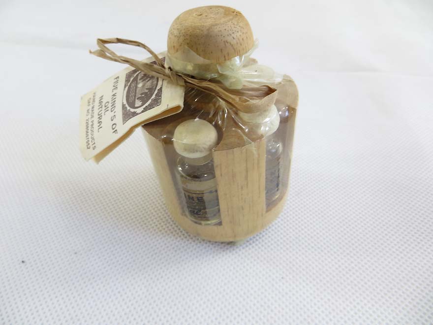 aromatic-essential-oil-7