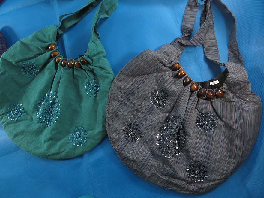 bali-batik-purse-handbag-05b