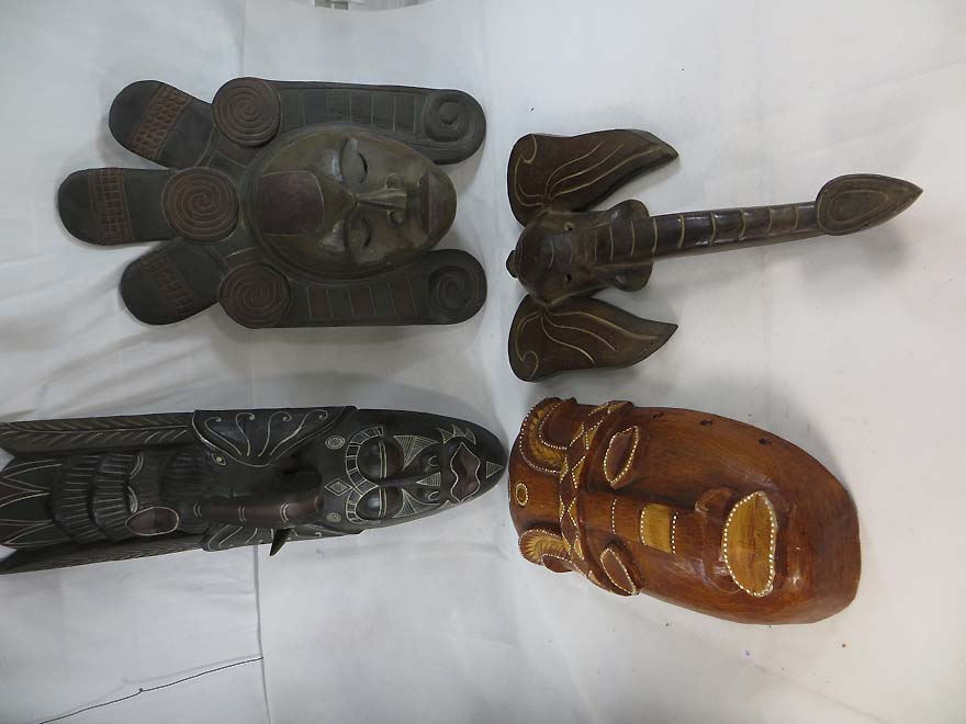 large-mask-wall-decor-1c