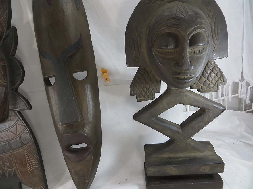 large-mask-wall-decor-1j