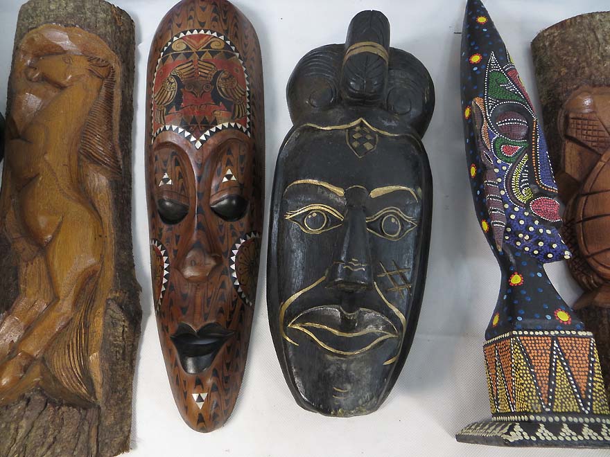 large-mask-wall-decor-1m