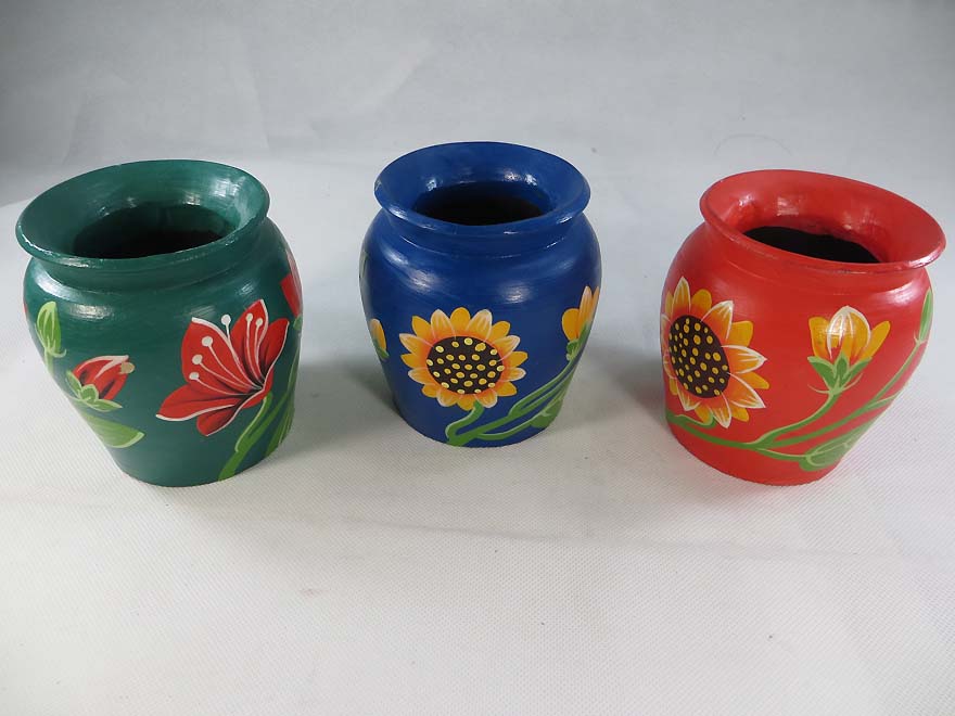 painted-wooden-vase-1a