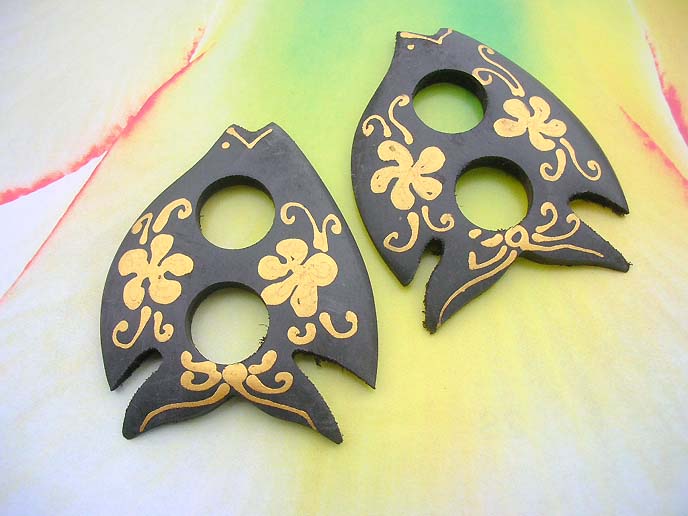 paintingsarongbuckle-fish