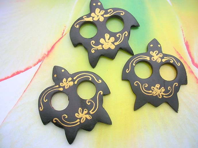 paintingsarongbuckle-turtle