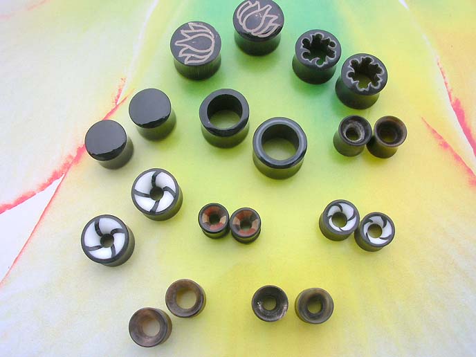 plugmixhorn-1closeup