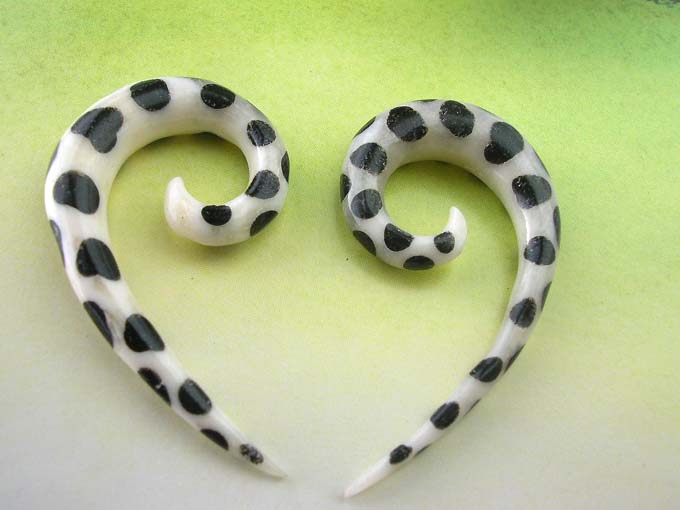 horn-earring-37