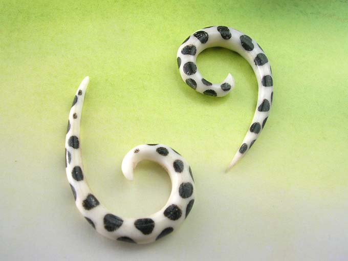 horn-earring-39