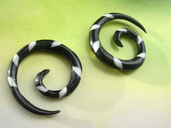 horn-earring-44