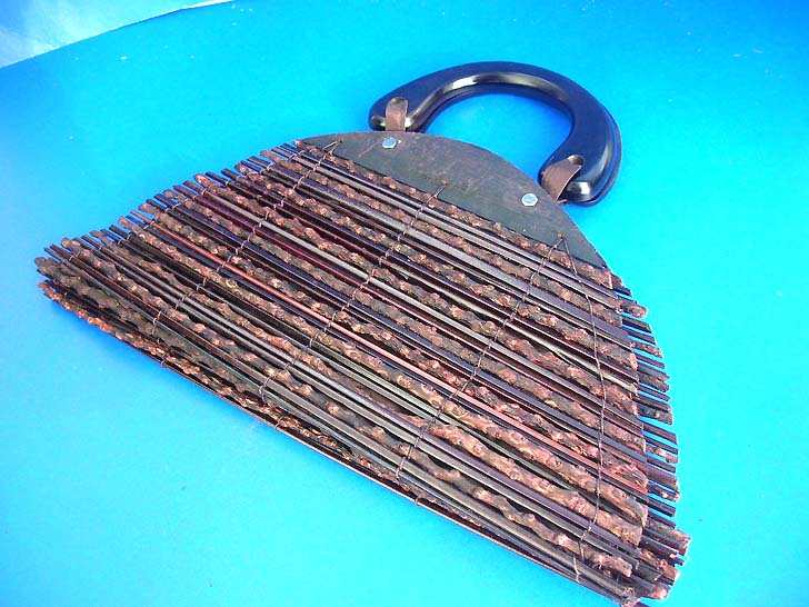bali-sticks-handbag-02