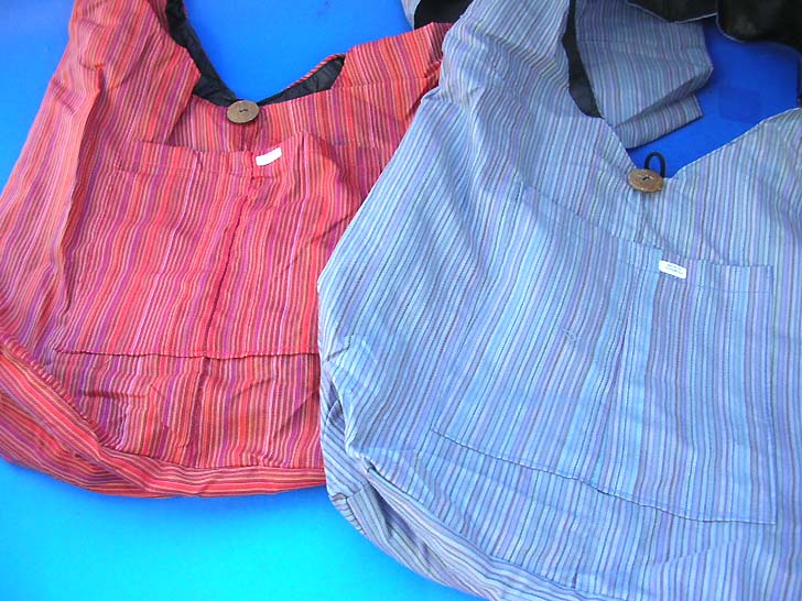 batik-shoulder-tote-bag-2d