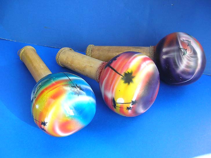 handcrafted-airbrushed-maracas