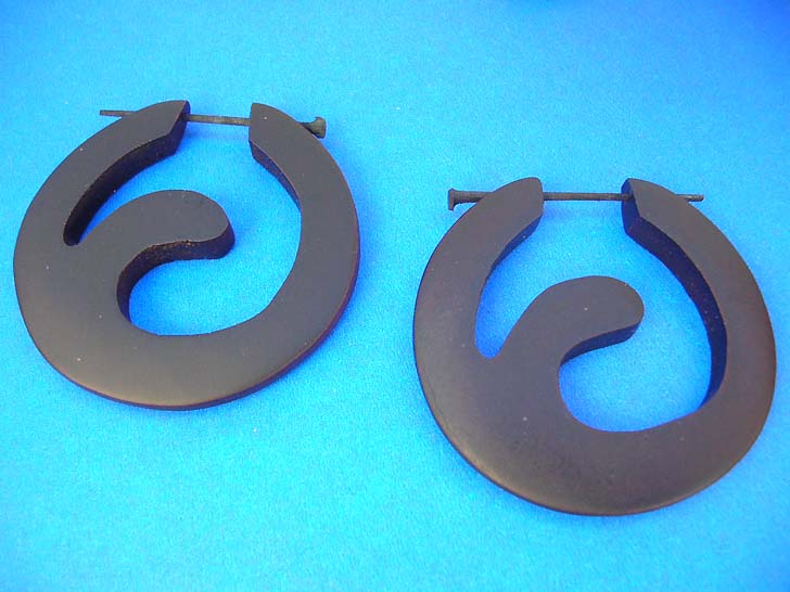 wooden-peg-earrings-b06