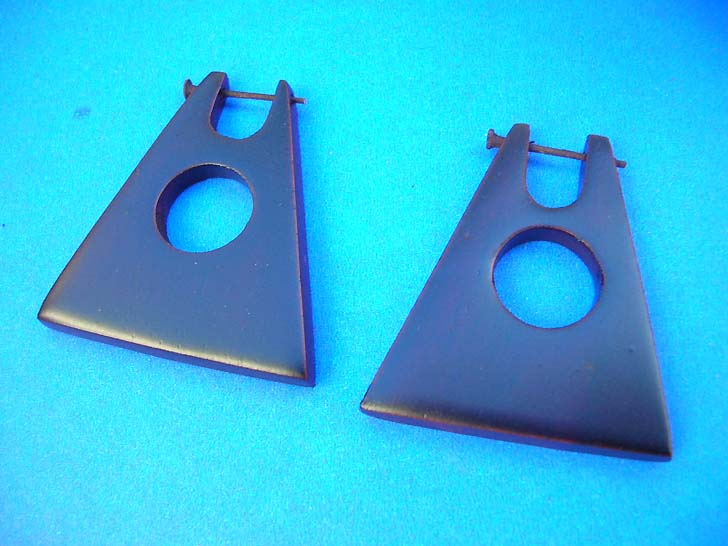 wooden-peg-earrings-b09