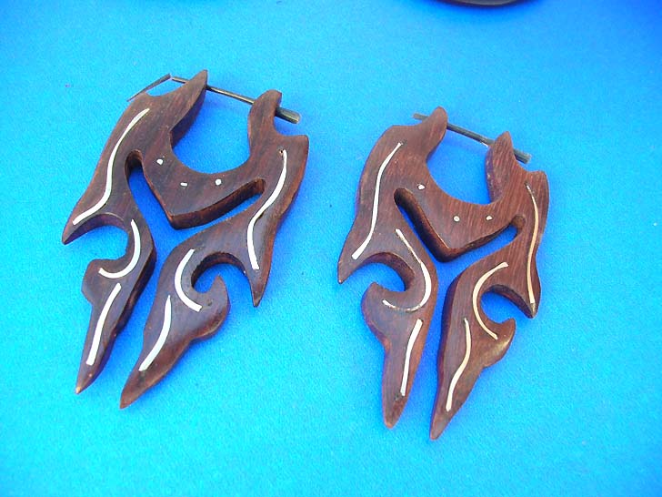 wooden-peg-earrings-b14