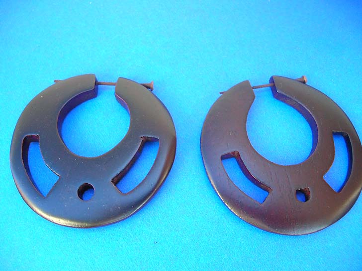 wooden-peg-earrings-b15