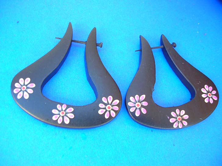 wooden-peg-earrings-b17