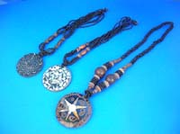 Mosaic and spiral fashion necklace
