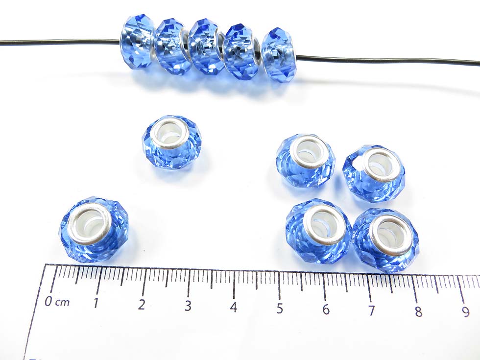 Faceted-acrylic-rhinestone-bead-01b