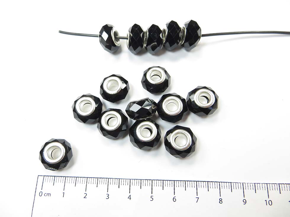 Faceted-acrylic-rhinestone-bead-05b