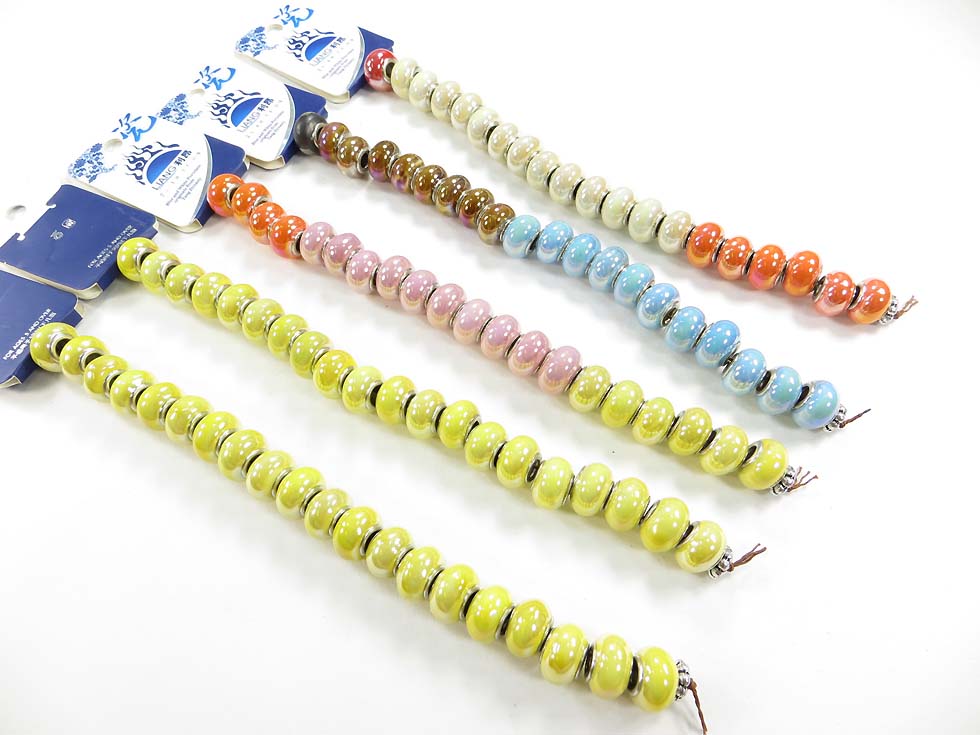 porcelain-ceramic-bead-on-strand-01a