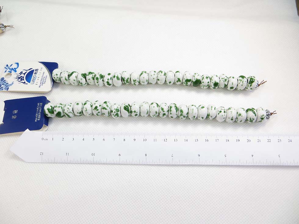 porcelain-ceramic-bead-on-strand-13a