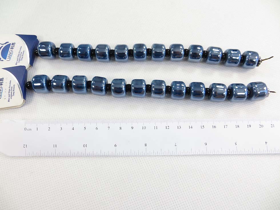 porcelain-ceramic-bead-on-strand-28a