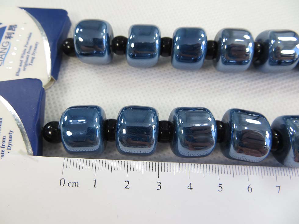 porcelain-ceramic-bead-on-strand-28c