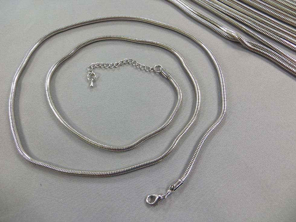 silver-plated-chain-necklace-03b