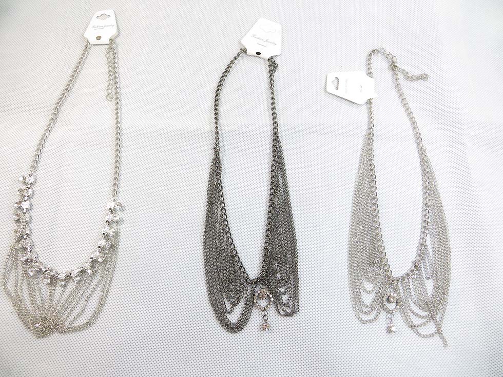 tassel-necklace-silver-tone-1a