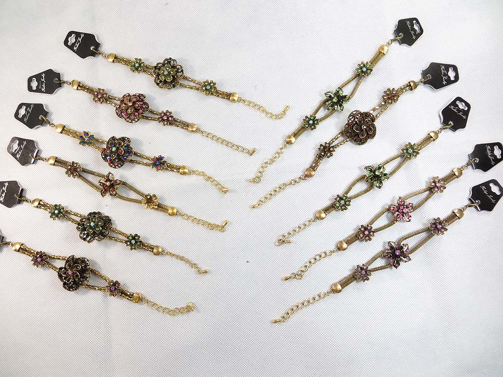 vintage-retro-cz-bracelet-gold-tone-1a