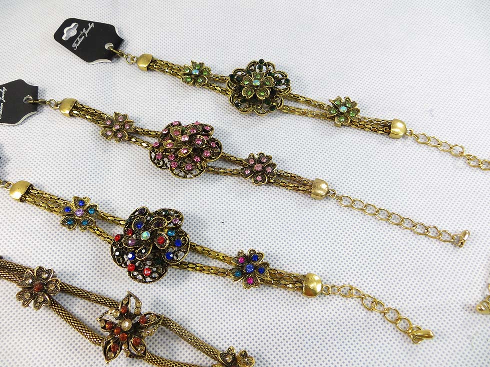 vintage-retro-cz-bracelet-gold-tone-1b
