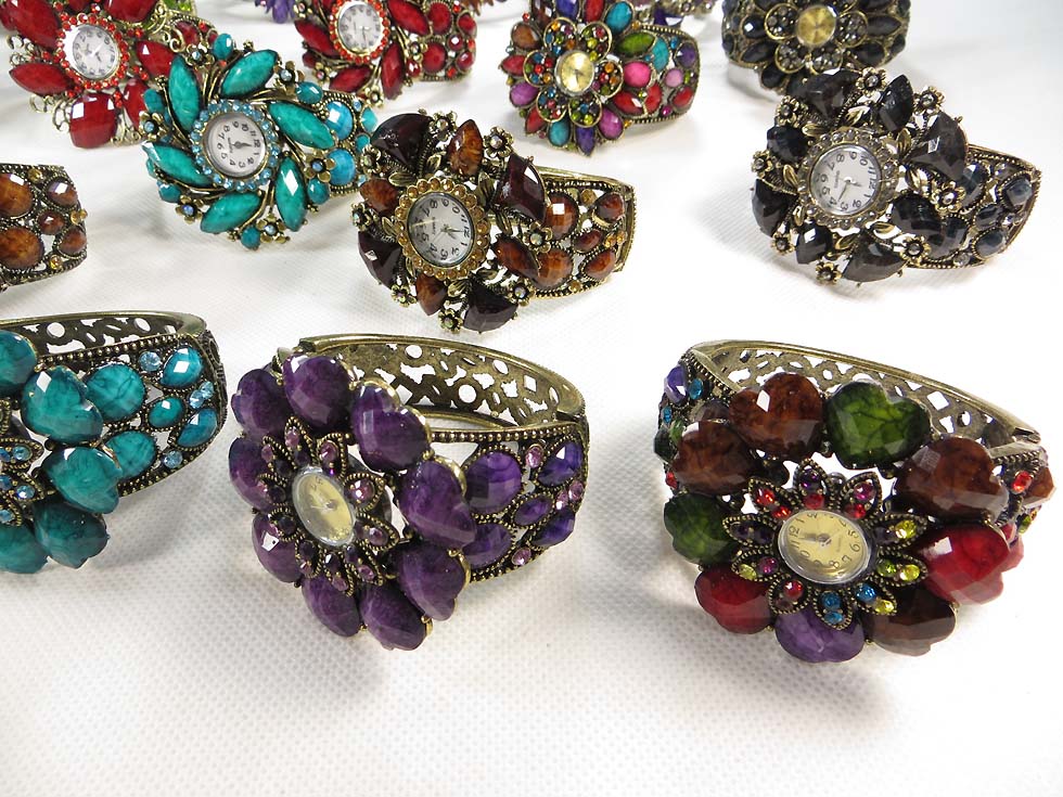vintage-retro-watch-crystal-faux-gemstone-bangle-3b