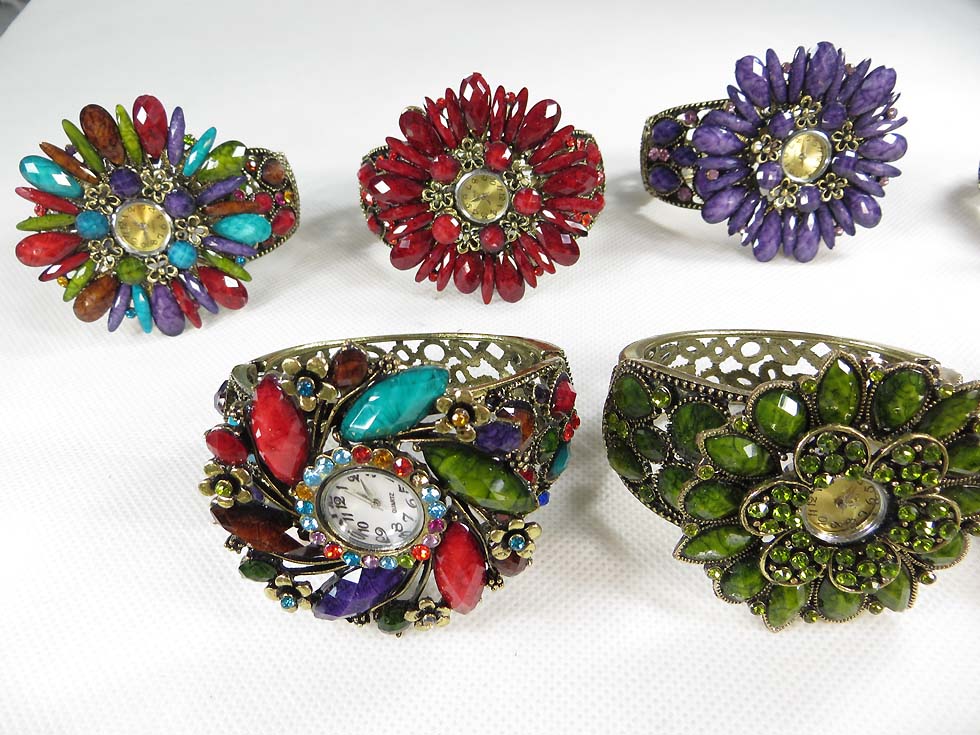 vintage-retro-watch-crystal-faux-gemstone-bangle-3e
