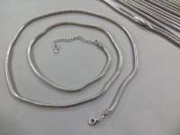 silver-plated-chain-necklace-03b