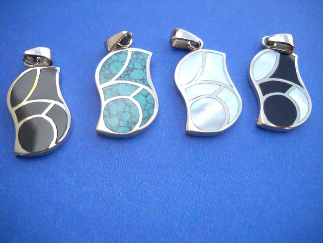 Puffy S with separated chips design Pendant Stone: Black or red onyx, blue or green turquoise, seashell, handmade jewelry