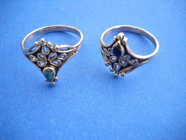 Web flower bronze ring with mini gemstone inlaid Ring Stone: Black or red onyx, blue or green turquoise, seashell
