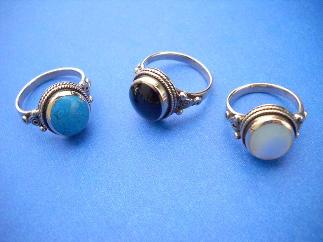 Enlarge round gemstone bronze ring Ring Stone: Black or red onyx, blue or green turquoise, seashell