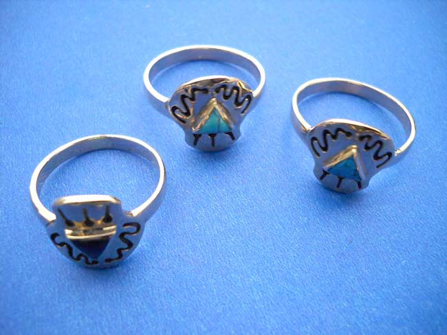 Carrot bronze ring with triangle gemstone Ring Stone: Black or red onyx, blue or green turquoise, seashell
