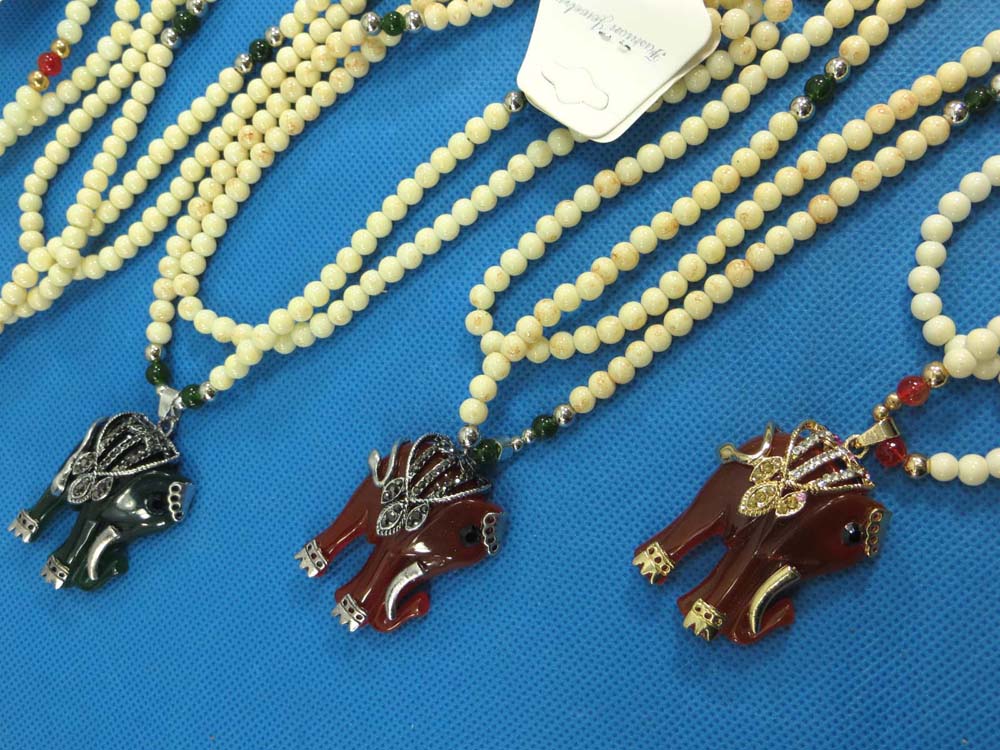 elephant-necklace-58h