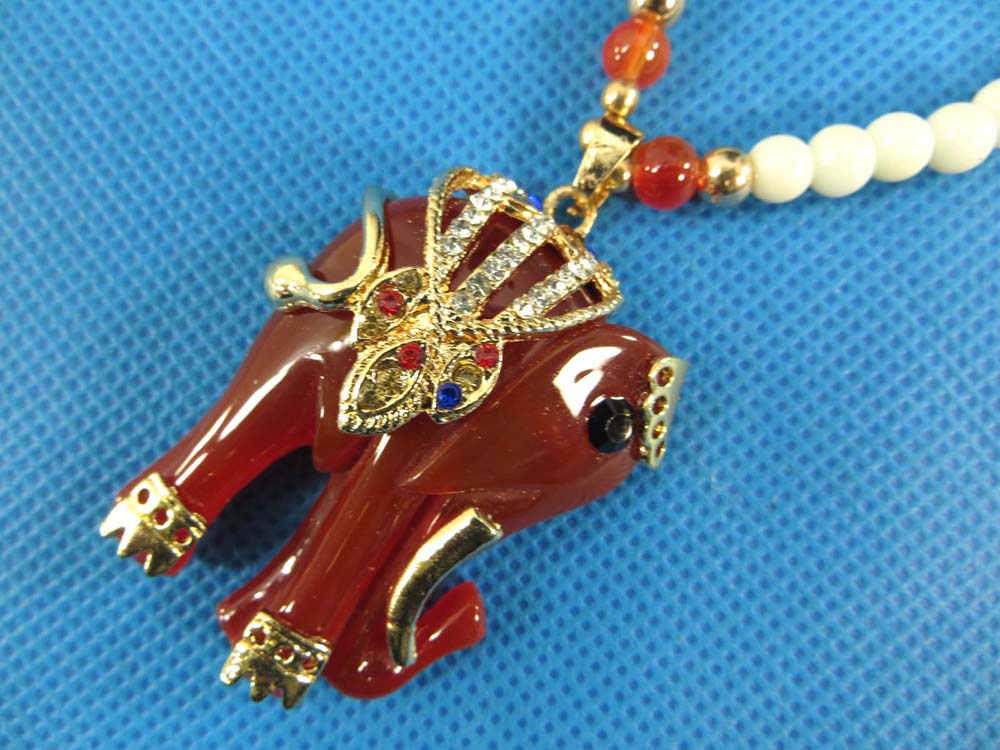 elephant-necklace-58kb
