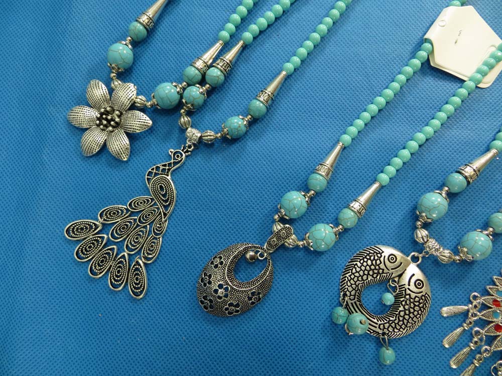 turquoise-necklace-75b