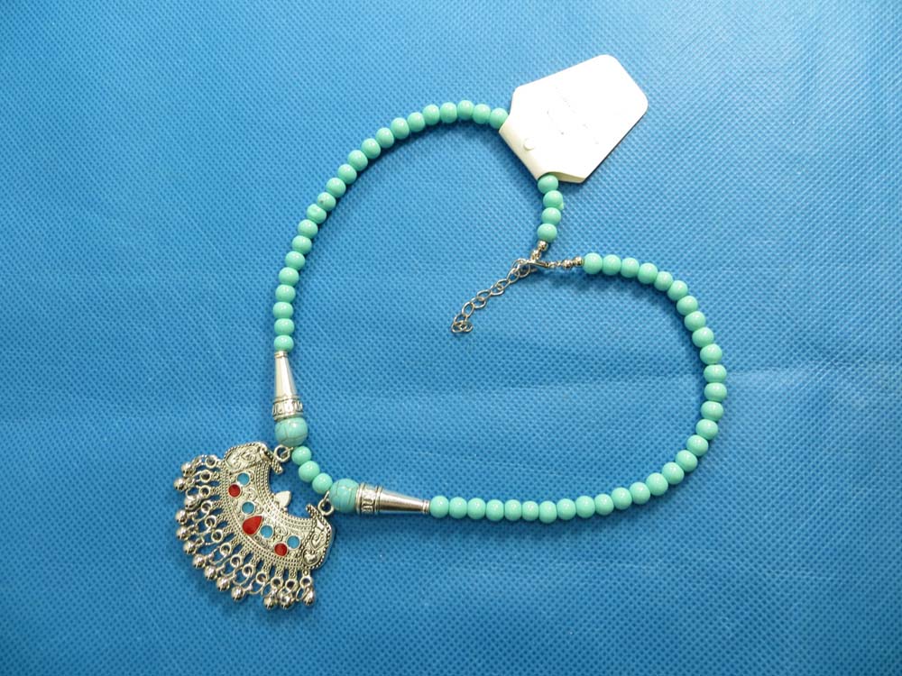 turquoise-necklace-75s